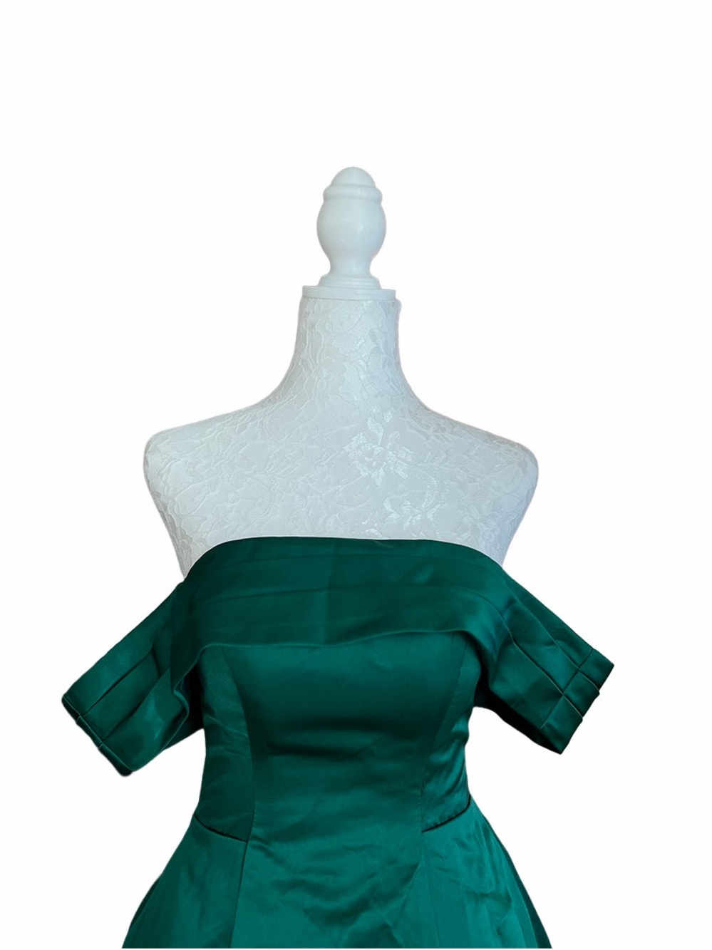 Emerald Green Off-the-Shoulder Satin Cocktail Dress Size 0 prom, wedding guest - Picture 3 of 8